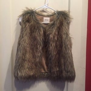 CHEROKEE Vintage Neutral Brown Vegan Fur Vest.